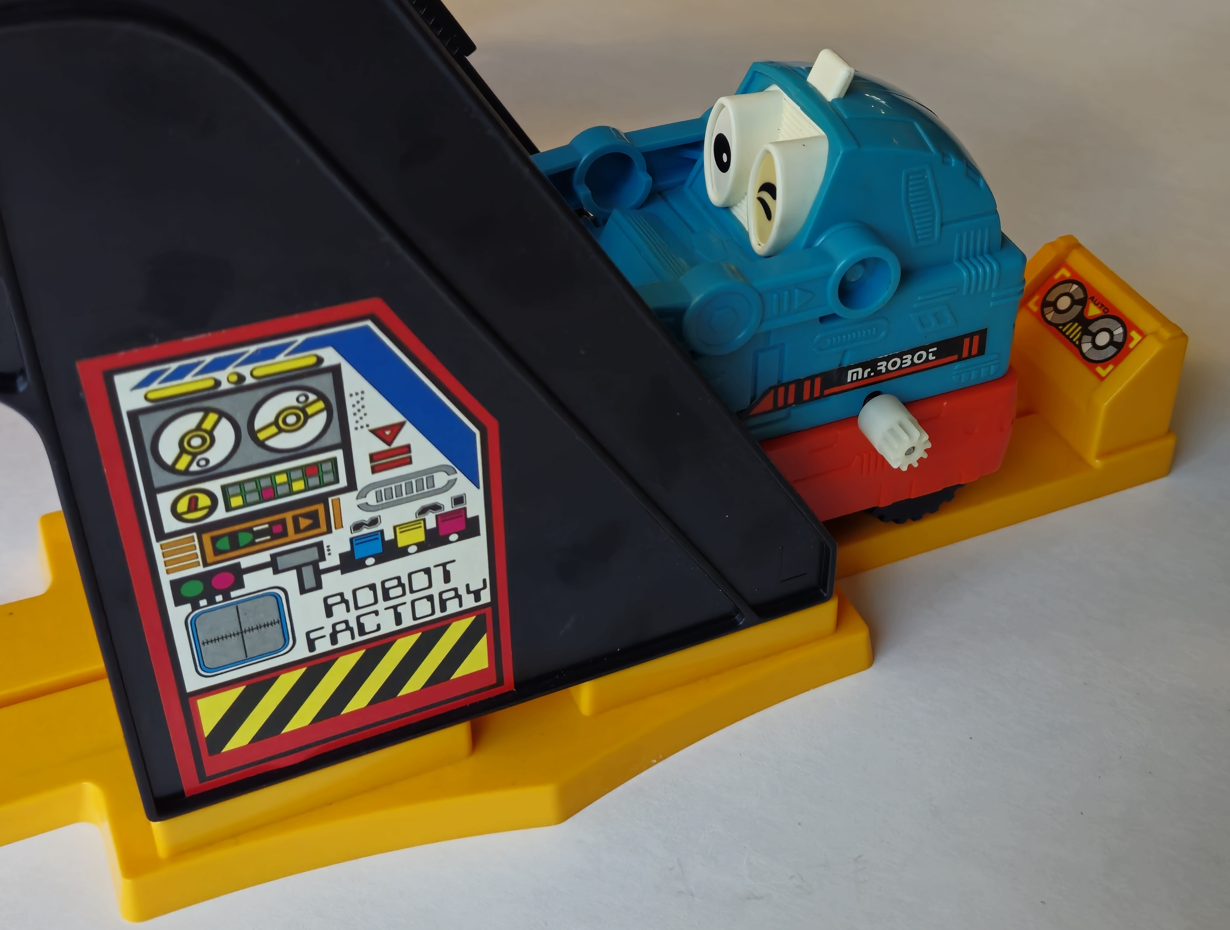 Toybox Working Robot Busy Robot Factory